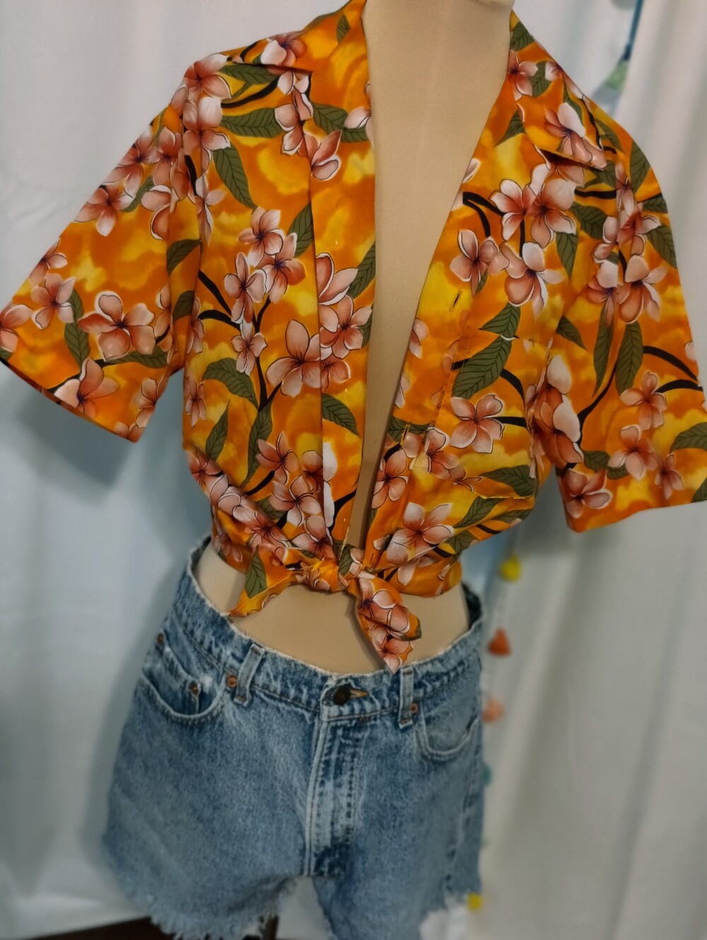 Vintage Hilo Hattie 80s Hawaiian Shirt Button Front Bold Colors Rockabilly M